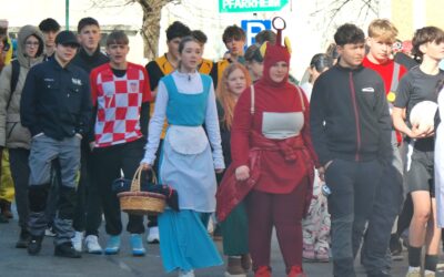 Bühne frei für kreative Cosplays – Präsentation beim Kinderfaschingszug in Vorchdorf